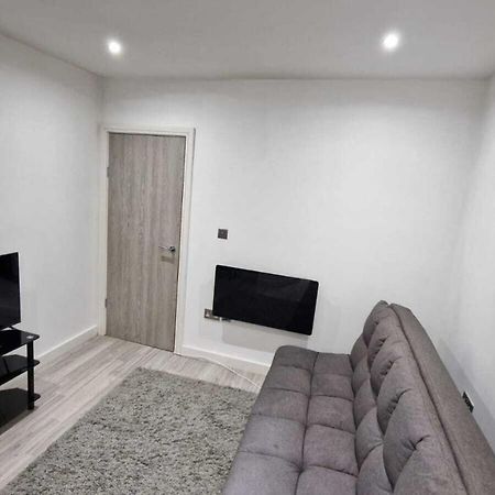 Skyview Strathnairn Apartment 1 Кардиф Екстериор снимка