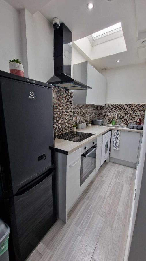 Skyview Strathnairn Apartment 1 Кардиф Екстериор снимка